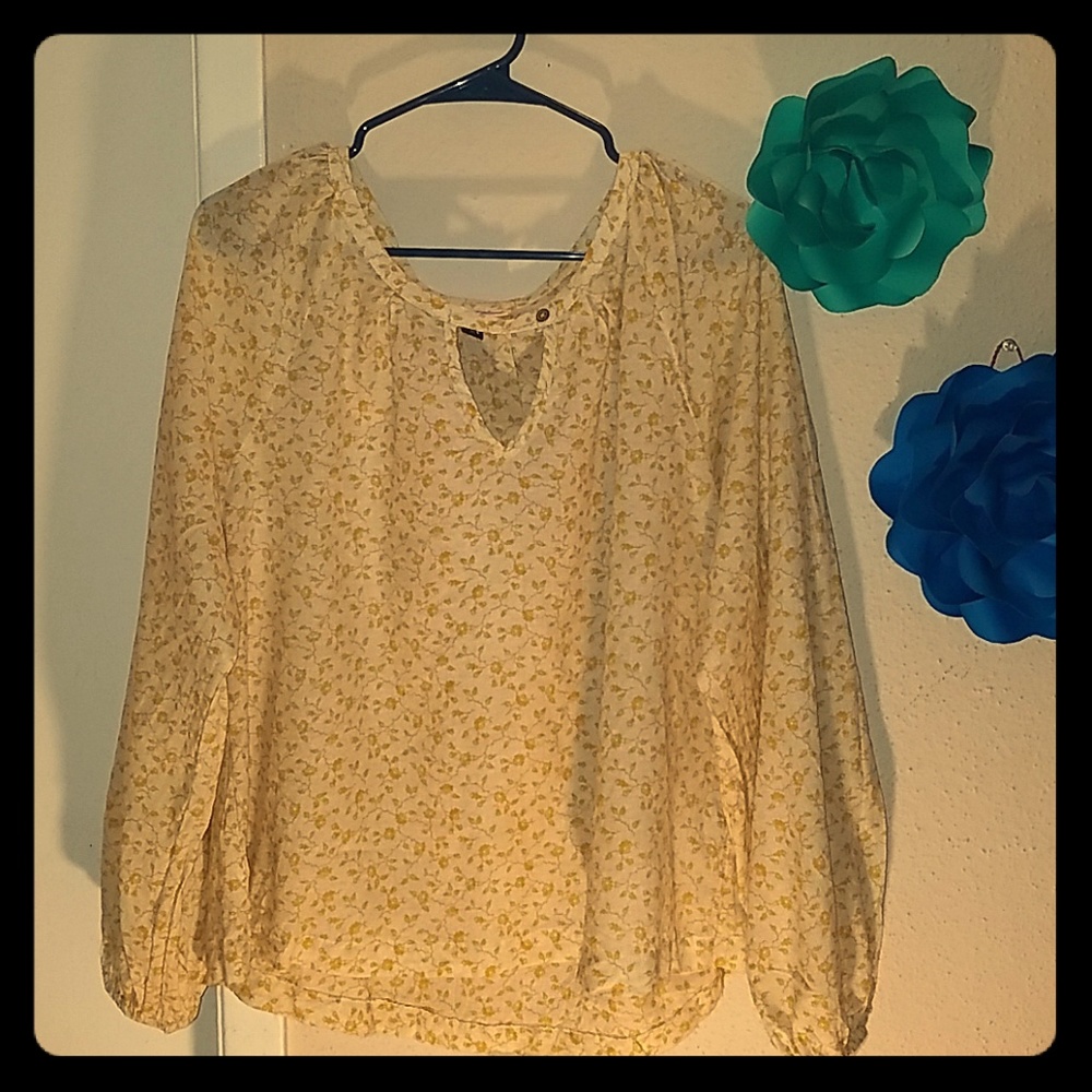 Long sleeve woven top